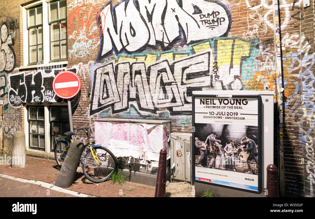 Neil Young Poster et Graffiti Amsterdam Pays-Bas Banque D'Images