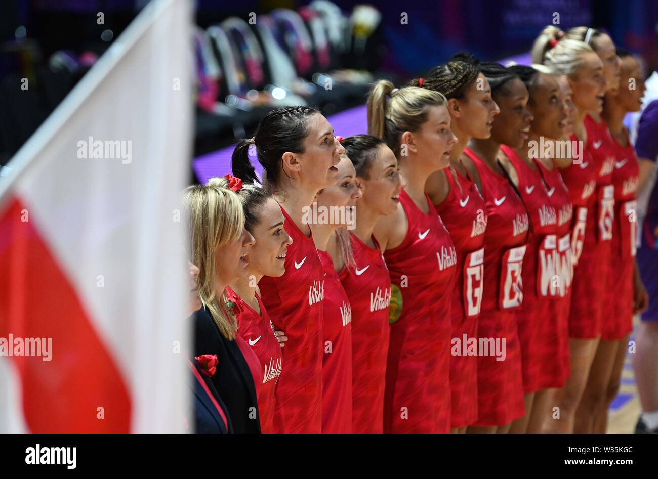 Liverpool. United Kingdom. 12 juillet 2019. L'équipe de l'Angleterre chanter leur hymne national pendant l'avant-match entre l'Angleterre et l'Ouganda à la Coupe du Monde de Rugby. M et S arena, Liverpool. Le Merseyside. UK. Bowdenh/SIP Garry Crédit photo agency/Alamy live news. Banque D'Images