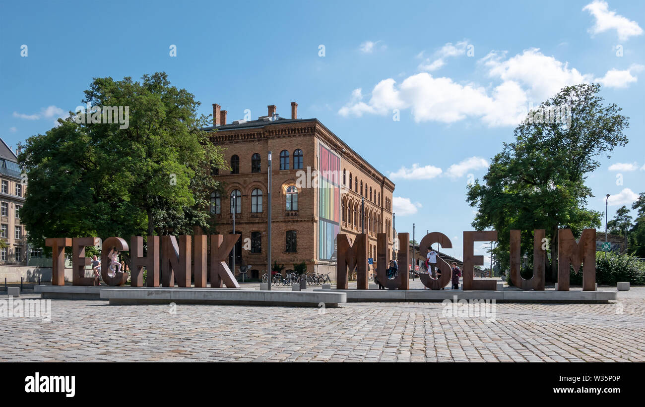 BERLIN, ALLEMAGNE - Juillet 10, 2019 : en face de Deutsches Technikmuseum, Musée allemand de la technologie, à Berlin en été Banque D'Images