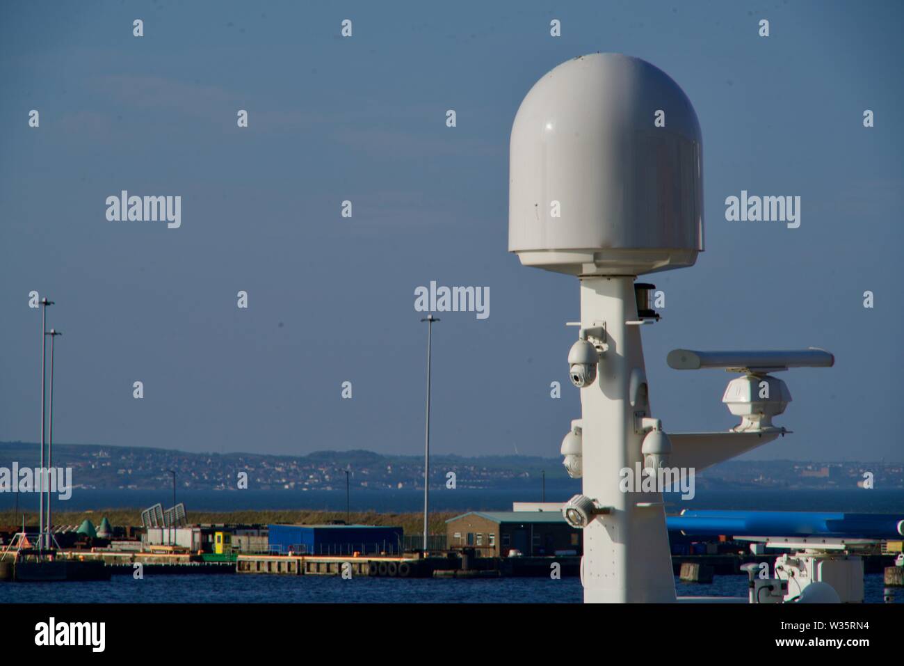 Libre d'un radar sur un bateau Banque D'Images