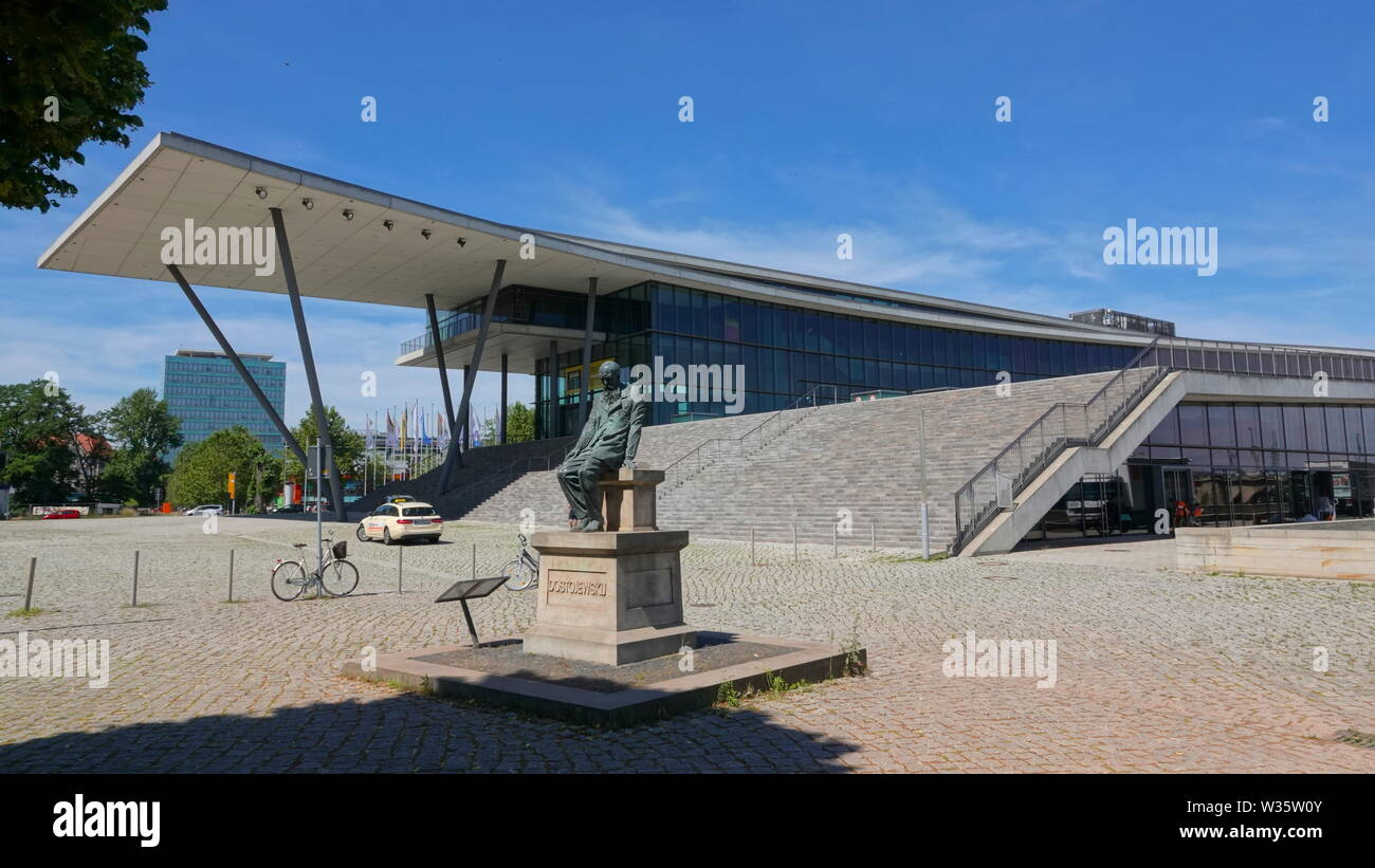 Le Centre International des Congrès de Dresde (Internationales Kongresszentrum) Banque D'Images