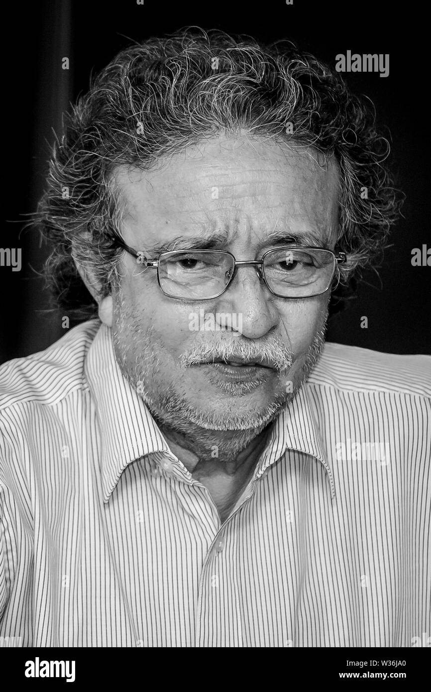 Bangladesh - le 18 octobre 2016 : Delwar Jahan Jhantu, l'un des plus populer Directeur et producteur de films dans l'industrie du film a Bengali Dhaka, BFDC. Banque D'Images