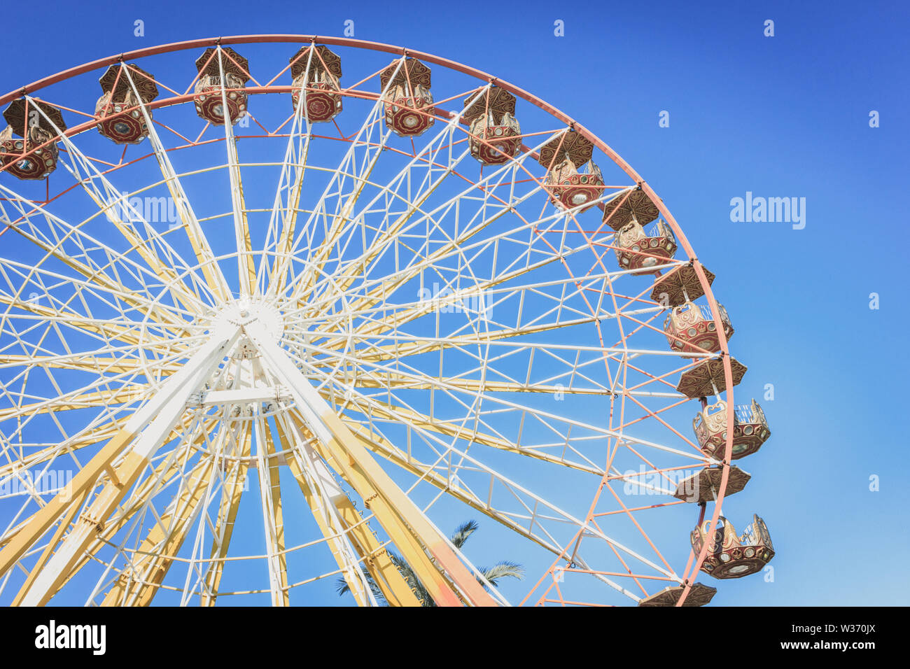 Grande roue à Antalya, Turquie Photo Stock - Alamy