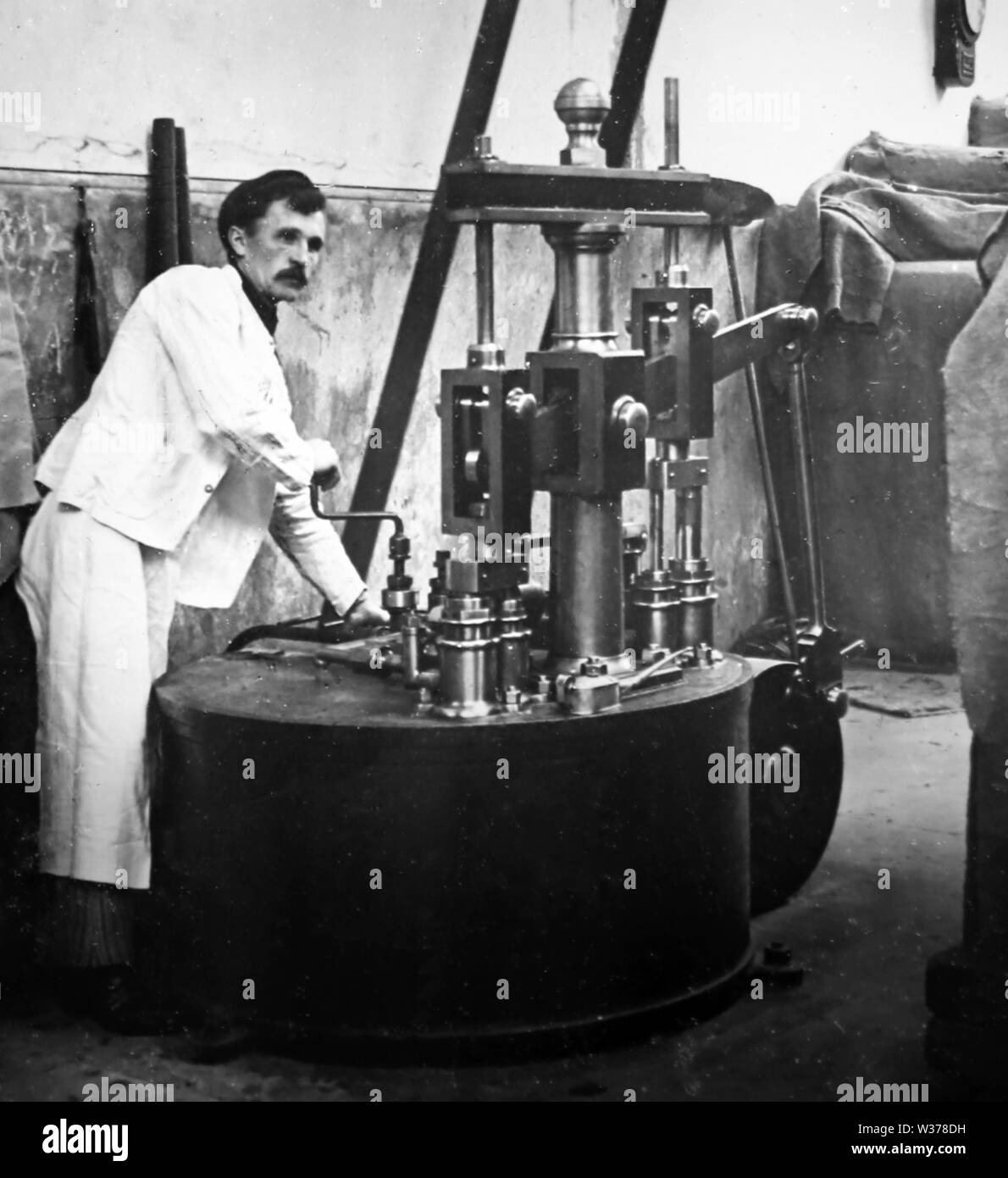 Fabrication de linge, pompe hydraulique Banque D'Images