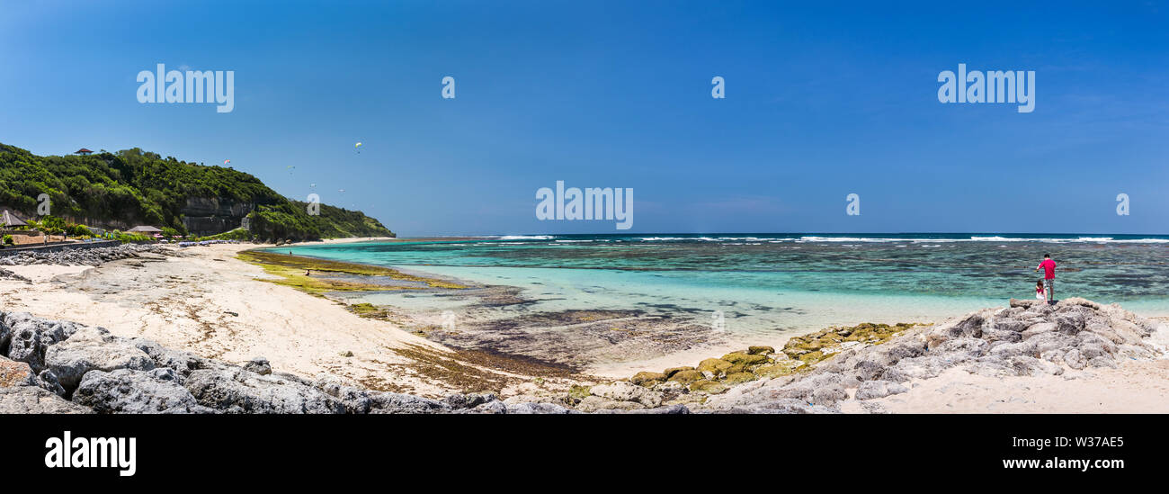 Pantai célèbre Pandawa Beach sur l'île de Bali, Indonésie Banque D'Images