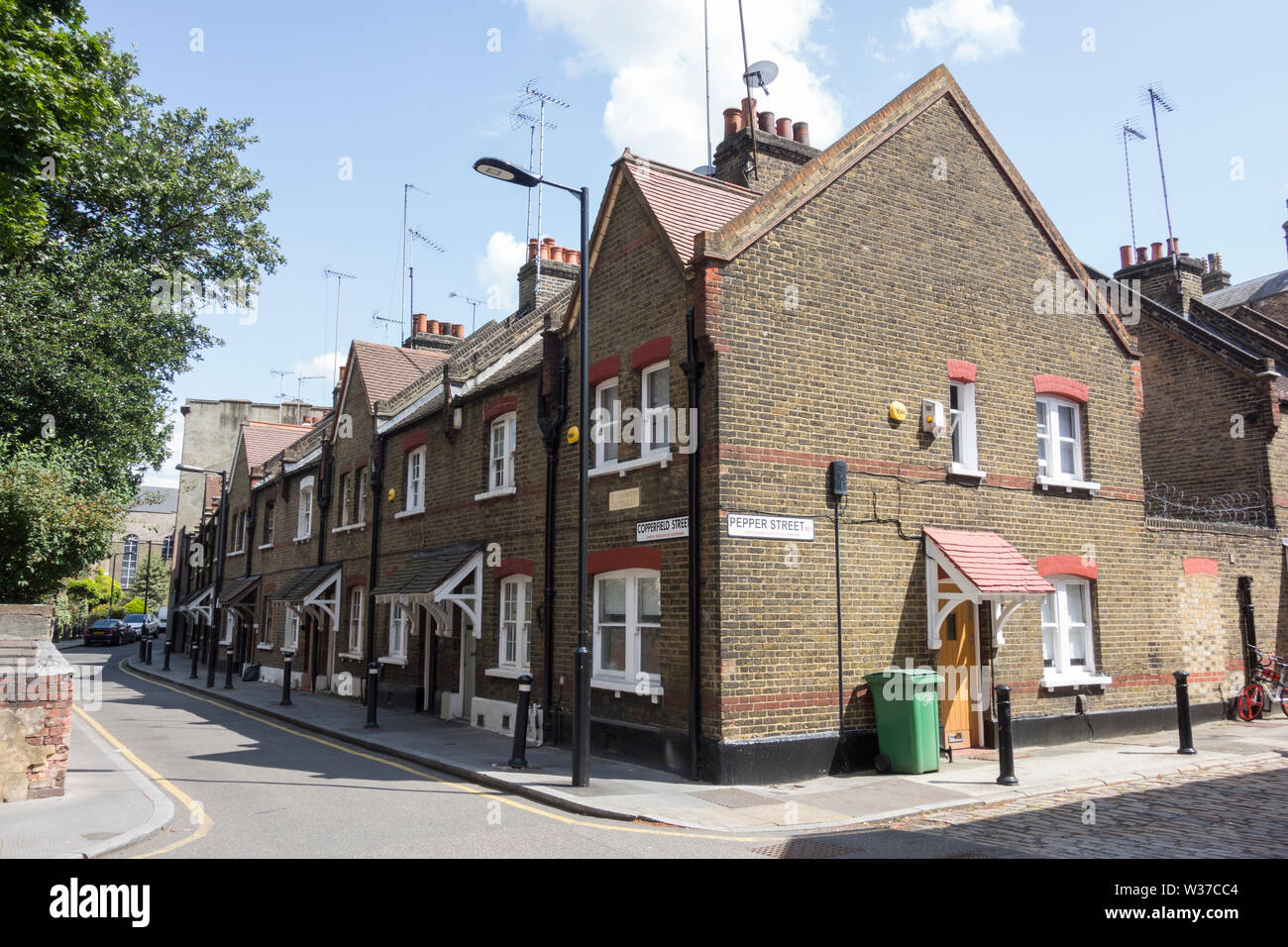 Logement en terrasses sur Copperfield Street, Southwark, London, UK Banque D'Images