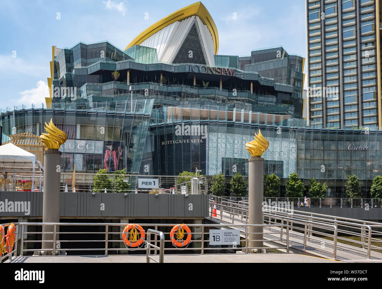 Bangkok, Thaïlande - 5 mars 2019 Iconsiam : centre commercial avec boutiques de luxe dans il à Bangkok, Thaïlande Banque D'Images