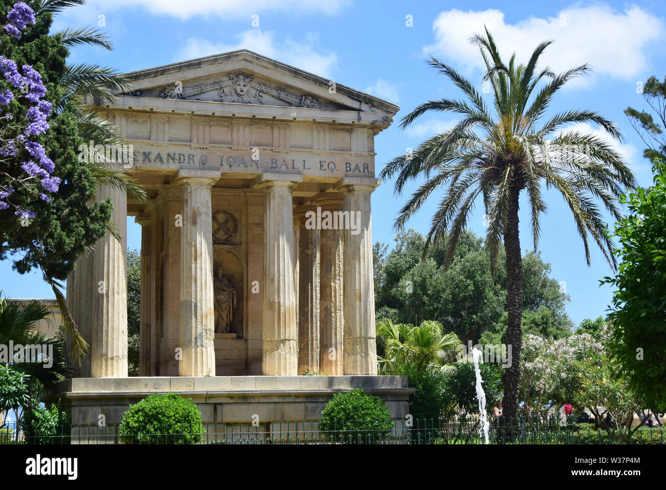 Monument Sir Alexander John Ball, Barakka Gardens, La Valette, Malte, Europe Banque D'Images