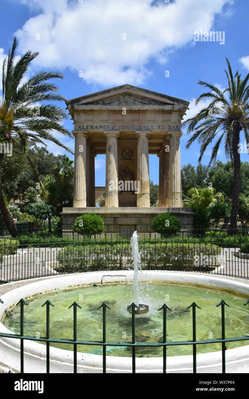 Monument Sir Alexander John Ball, Barakka Gardens, La Valette, Malte, Europe Banque D'Images