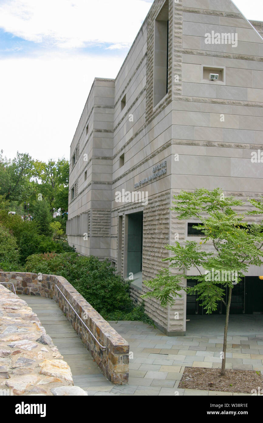 Côté Route de la tour de l'Université Cornell's Hall Ives Banque D'Images