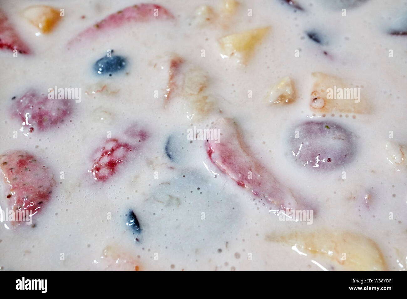Salade de fruits fait maison dans le USA United States of America Banque D'Images