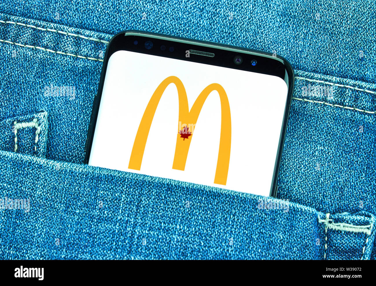 Montréal, Canada - le 23 décembre 2018 : MCDONALD'S app android sur Samsung S8 écran. McDonald's est une entreprise de restauration rapide américaine exploité par Richard et Banque D'Images