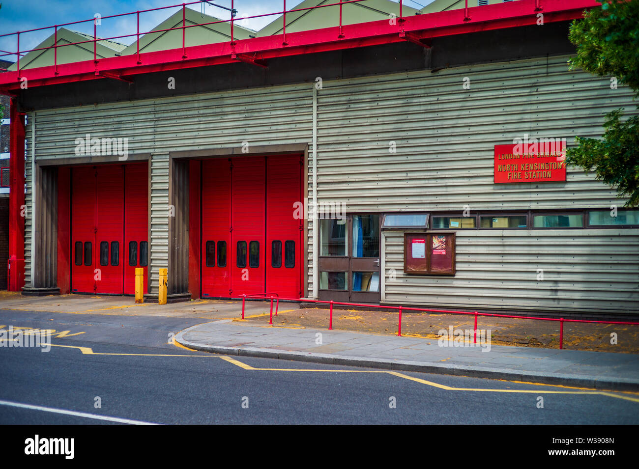 Kensington Station nord Incendie - London Fire Brigade North Kensington Fire Station, construite en 1986. Banque D'Images