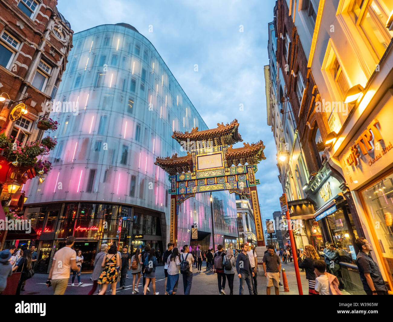 Porte Chinatown à Londres. Banque D'Images