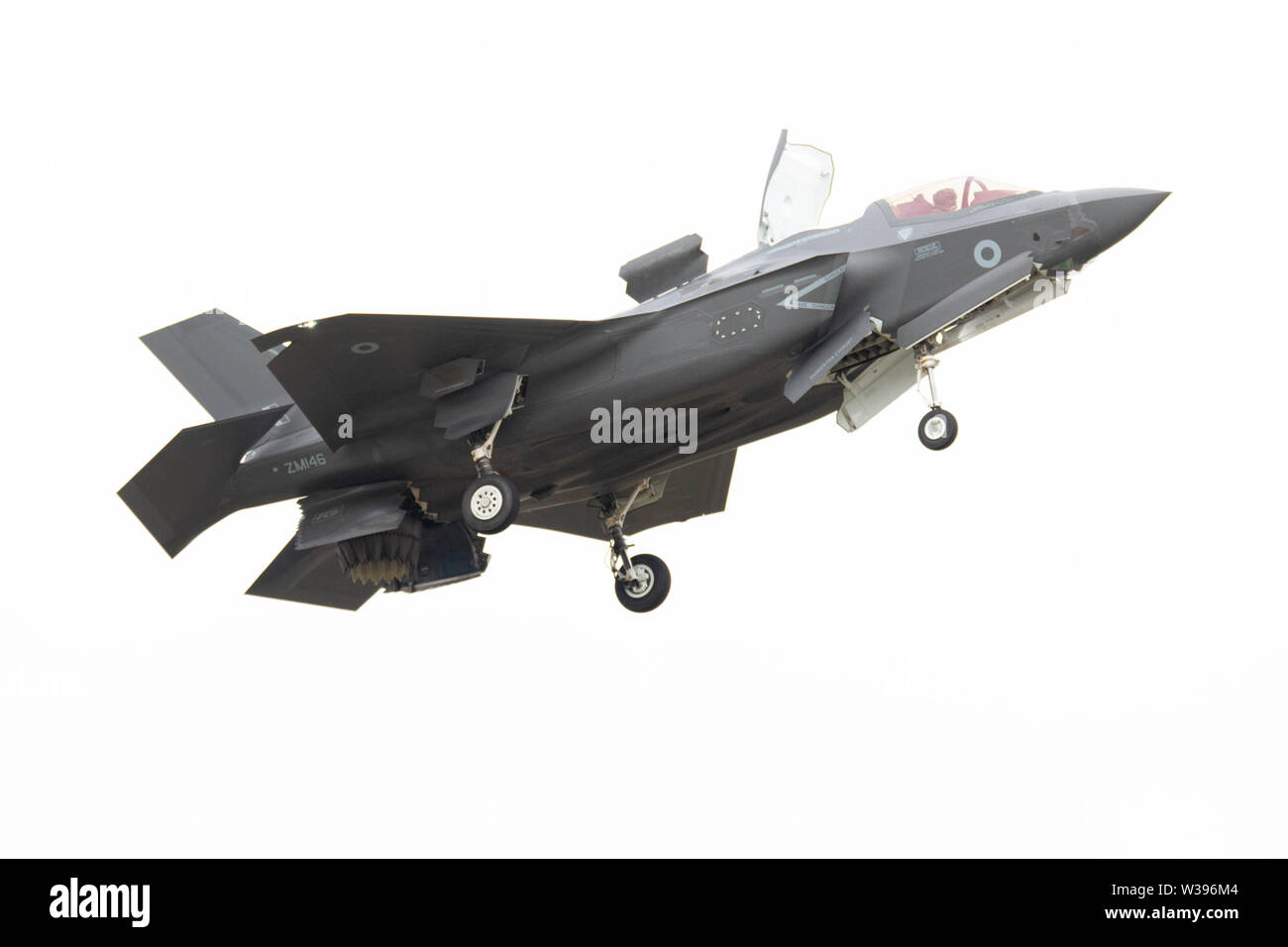 Yeovilton, Royaume-Uni. Le 13 juillet, 2019. La première apparition à l'escadron 617 de Yeovilton Un F-35B Lightning le jet fonctionne du porte-avions Queen Elizabeth à partir de l'année prochaine d'avions alliés de l'Acorss y compris en Lituanie, aux Etats-Unis et au Canada et la participation en cause un certain nombre d'avions historiques et les FRA Flèches rouges cette année la Journée de l'Air International Yeovilton at Royal Naval Air Station à Somerset Yeovilton Credit : photographier Nord/Alamy Live News Banque D'Images