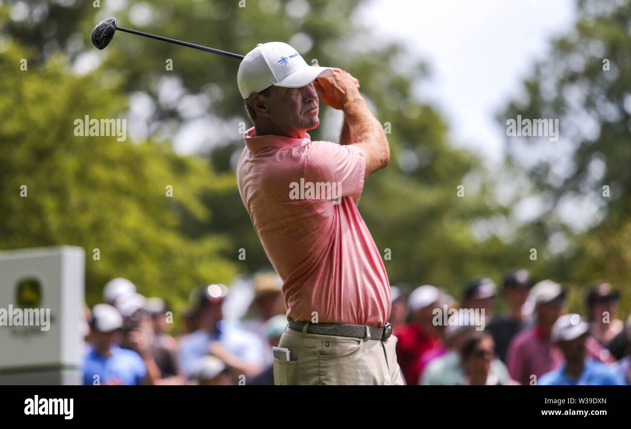 Oqasmieh, Iowa, États-Unis. Le 13 juillet, 2019. Lucas Glover tees off sur l'un durant la troisième ronde de la Classique John Deere à Chikar dans TPC Deere Run, le samedi 13 juillet 2019. Credit : Andy Abeyta/Quad-City Times/ZUMA/Alamy Fil Live News Banque D'Images