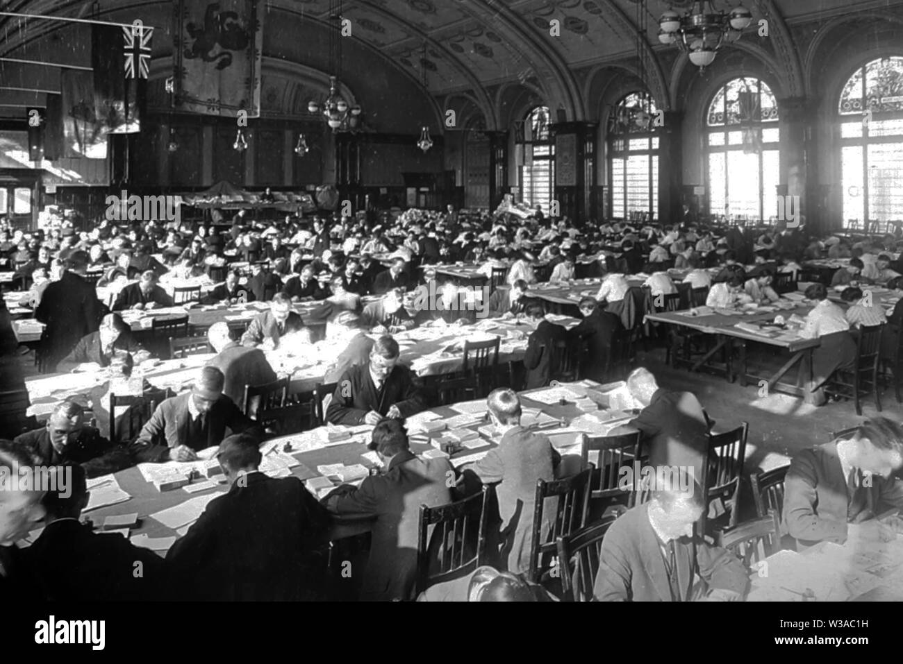 Le personnel de contrôle alimentaire du gouvernement pendant la PREMIÈRE GUERRE MONDIALE, le SCF Coop Mitchell Memorial Hall, Manchester Banque D'Images