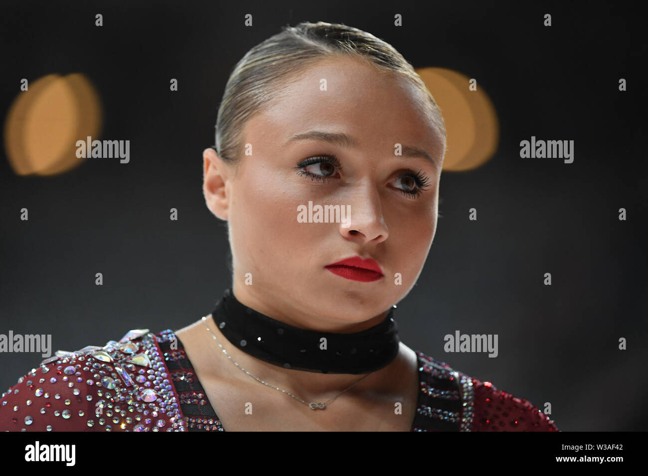 REBECCA TARLAZZI de l'Italie, quelques seconde avant de faire concurrence en Seniors Femmes FreeSkating programme long, elle a classé en première position. Il est Champion du Monde à WORLD JEUX ROULEAU 2019, au Palau Sant Jordi, le 13 juillet 2019, l'Espagne. Barcellona Credit : Raniero Corbelletti/AFLO/Alamy Live News Banque D'Images