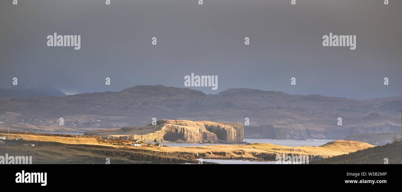 Tempête sur une falaise, à l'île de Skye Banque D'Images