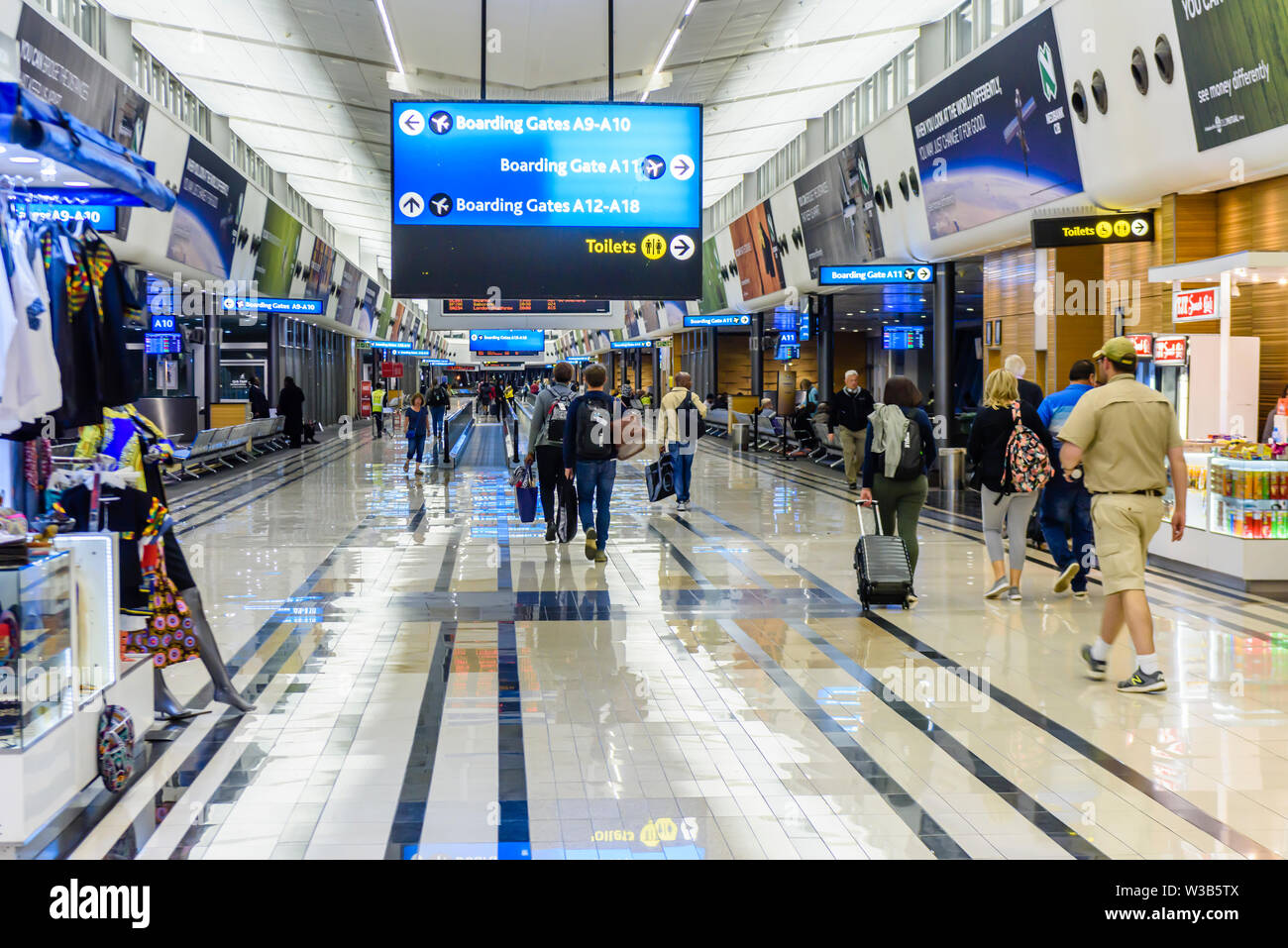 L'intérieur de la salle de départ de l'Aéroport International O.R Tambo, Johannesburg, Afrique du Sud Banque D'Images