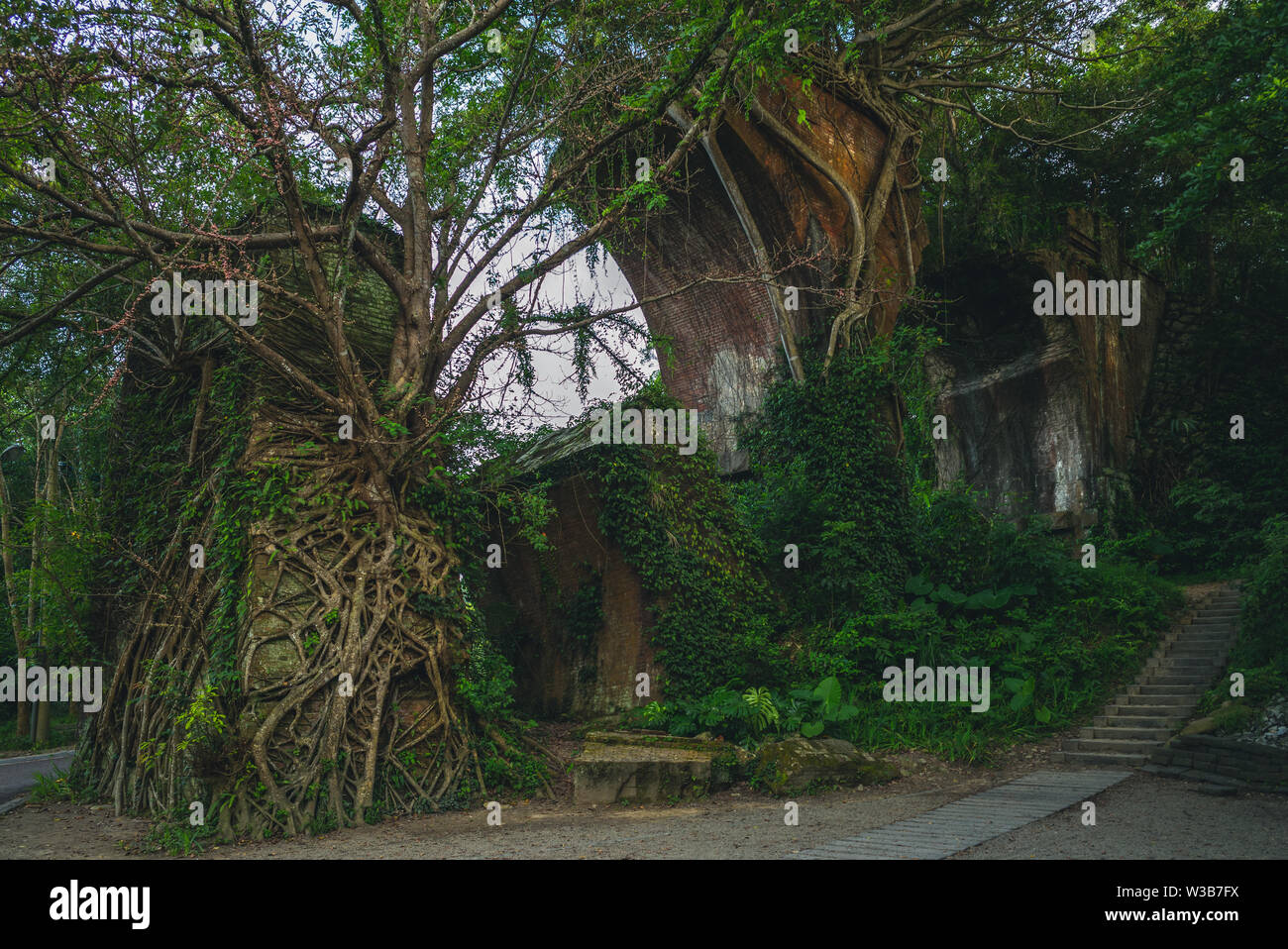 Ruines de Longteng Bridge, Miaoli County, Taiwan Banque D'Images
