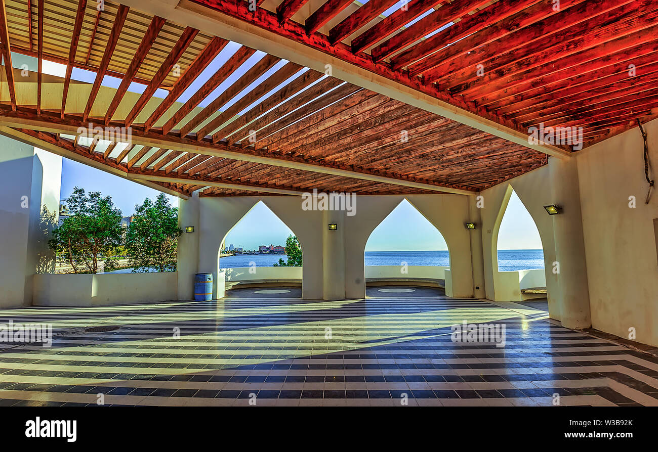 Châssis châssis à l'intérieur côté mer mosquée à Khobar en Arabie Saoudite Banque D'Images