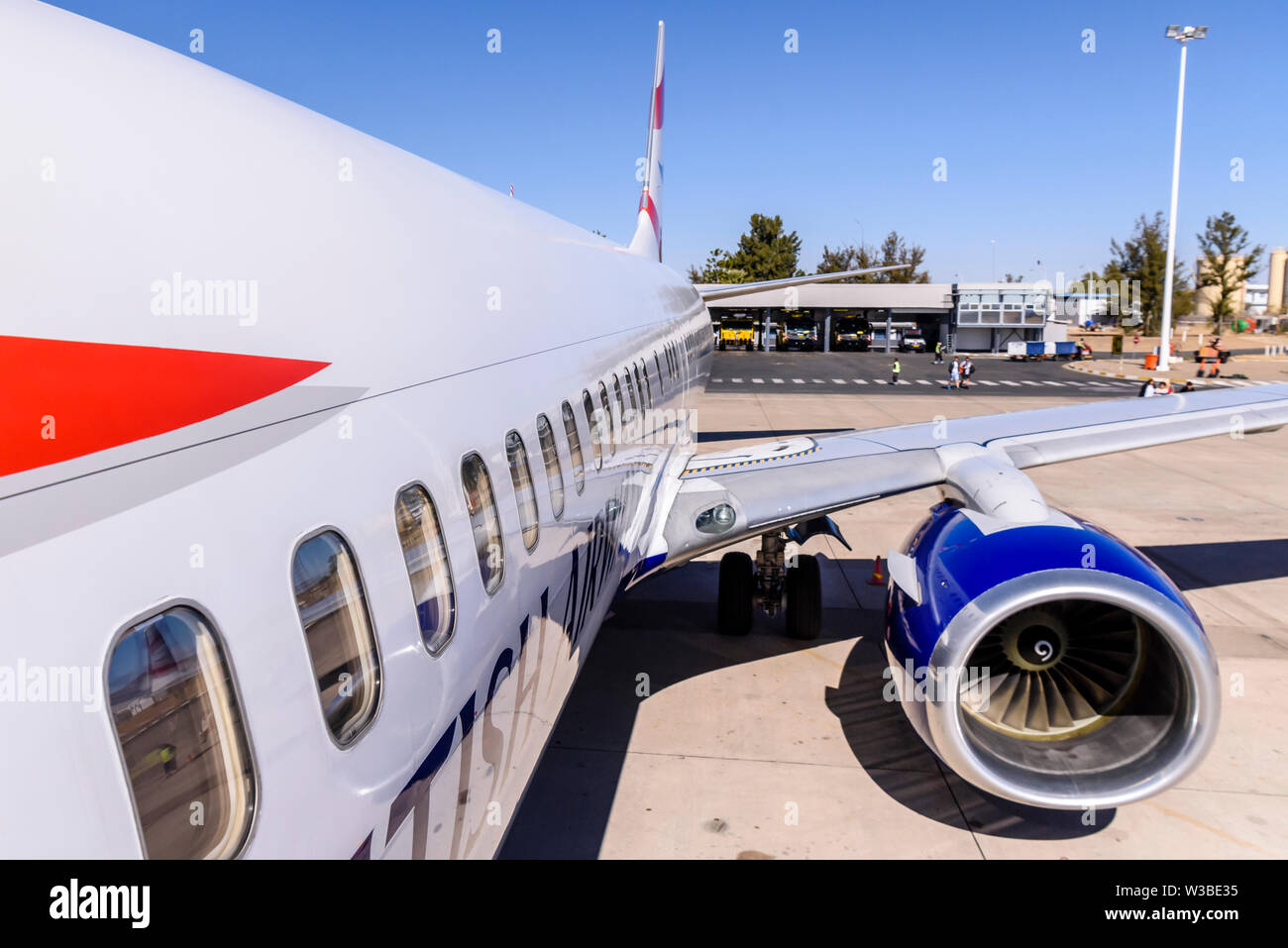 Comair (faisant affaire sous le nom de British Airways) Boeing 737-80 ZS-ZWI, fabricant numéro de série 30403, ligne numéro 749, livré en janvier 2001. Banque D'Images