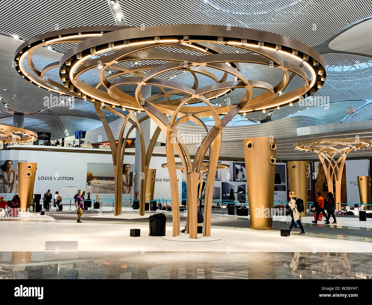 Design intérieur de la nouvelle Airport (IST) qui remplace et fraîchement ouvert l'aéroport International Ataturk. Istanbul/Turquie - avril 2019. Banque D'Images