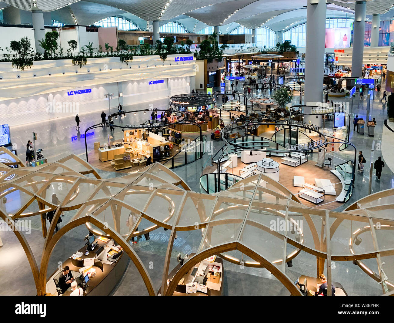 Design intérieur de la nouvelle Airport (IST) qui remplace et fraîchement ouvert l'aéroport International Ataturk. Istanbul/Turquie - avril 2019. Banque D'Images