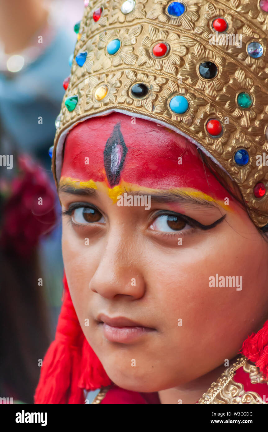 Edinburgh, Ecosse, Royaume-Uni. 14 juillet, 2019. Un artiste au Festival d'Édimbourg, dont les musiciens, danseurs, acrobates, des numéros de cirque, de marionnettes, théâtre de rue et dragons chinois en provenance de nombreux pays à travers le monde. Le défilé s'est rendu en bas de la Butte et le long de l'extrémité ouest de Princes Street avec des spectacles au kiosque de Ross dans les jardins de Princes Street. Credit : Skully/Alamy Live News Banque D'Images