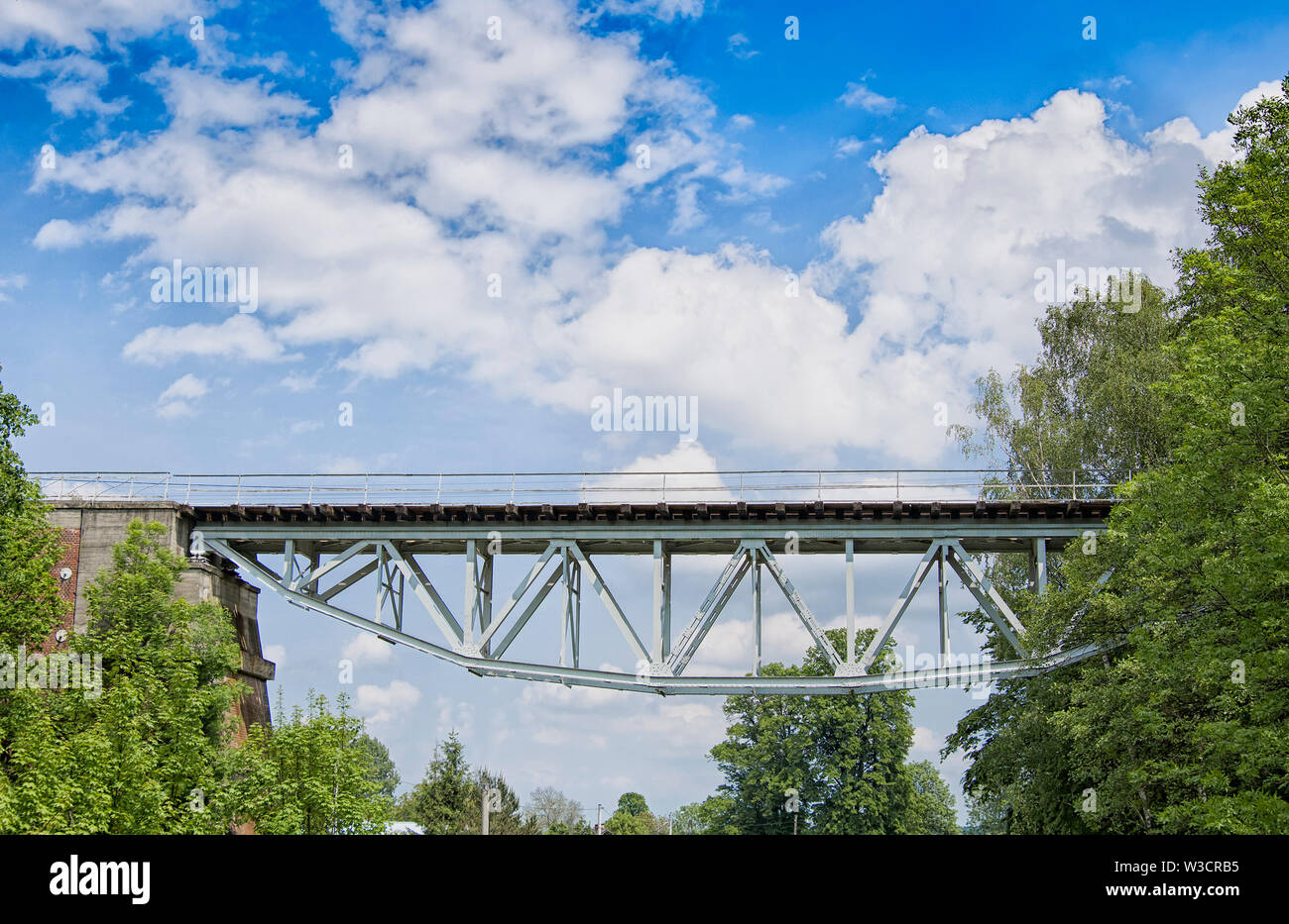 Vieux pont de chemin de fer en Pokrzywna. Opole. Pologne Banque D'Images