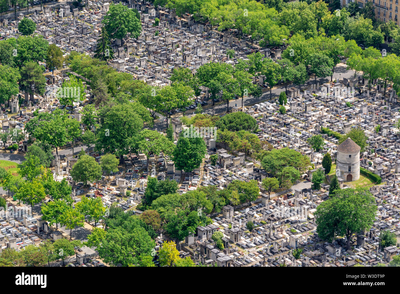 Vue aérienne du cimetière Montparnasse à Paris, France Banque D'Images