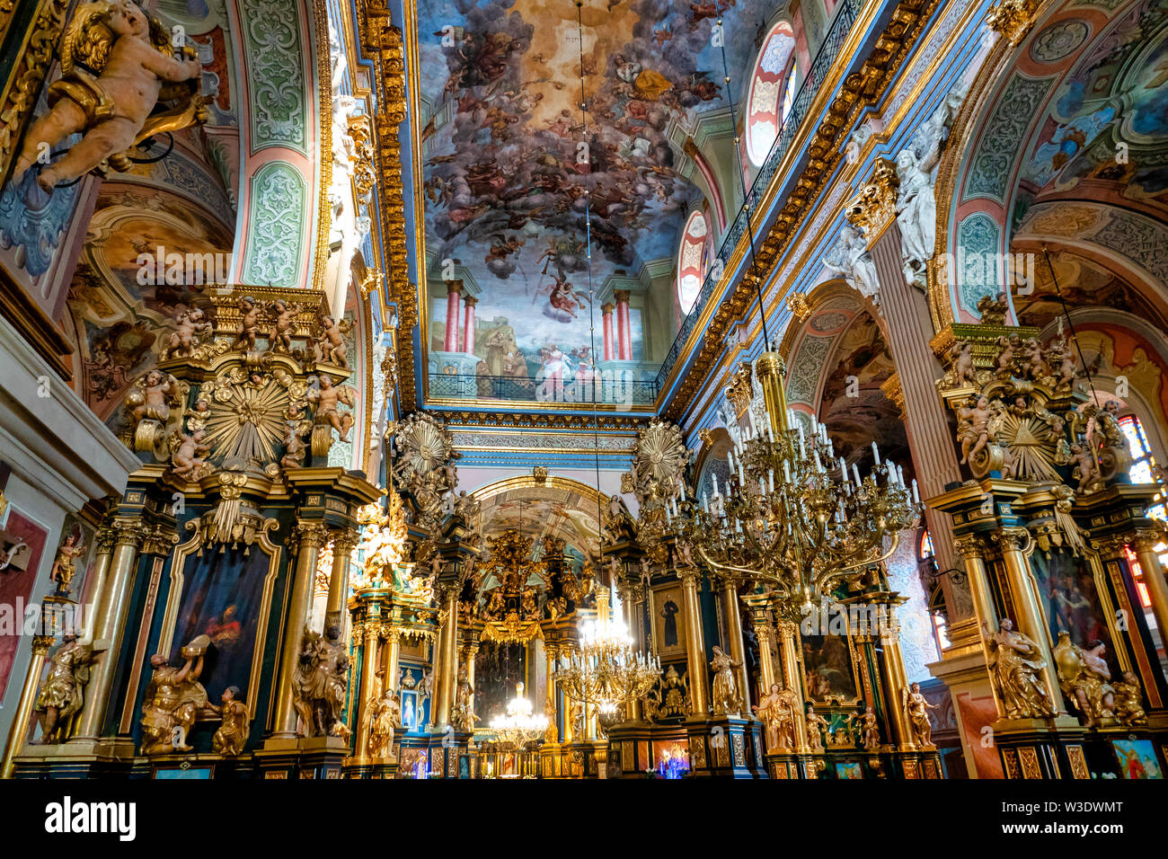 Intérieur de l'Église des Bernardins, Lviv, Ukraine Banque D'Images