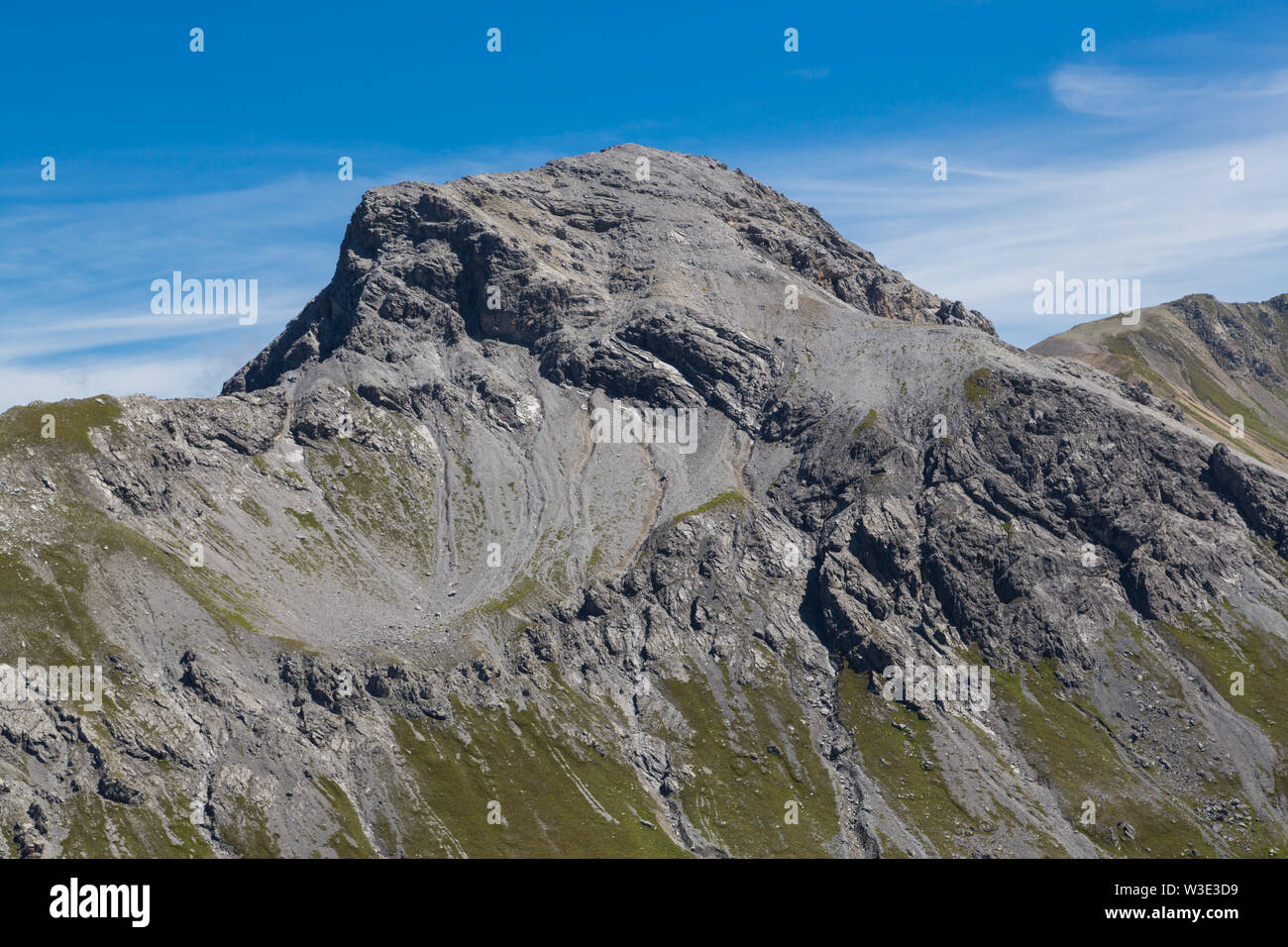 Pic d'Furggahorn montagne près de Arosa en été, ciel bleu Banque D'Images