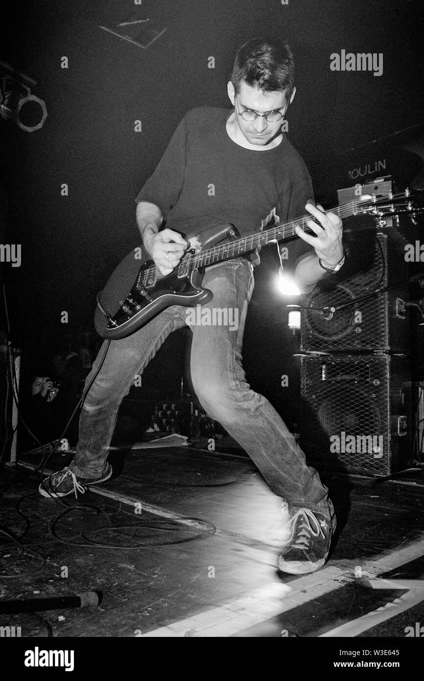 Shellac à jouer à toutes les parties de demain organisée par Mogwai/tortue/Shellac 28 mars 2004 à The River Haven Hotel, Camber Sands, au Royaume-Uni. Banque D'Images