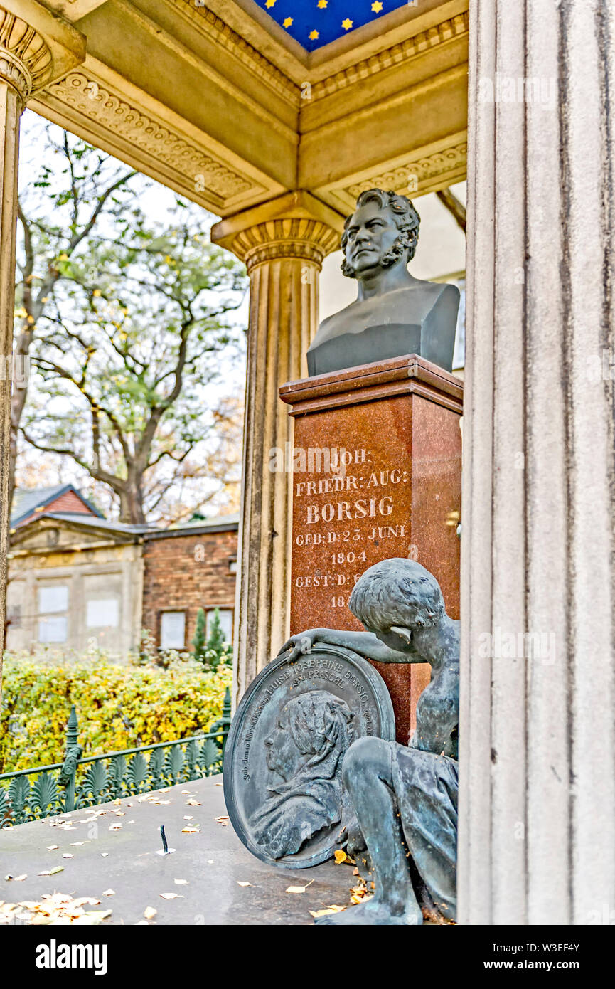 Auf dem Grab Dorotheenstädtischen Friedhof Berlin ; grave à un cimetière à Berlin Banque D'Images