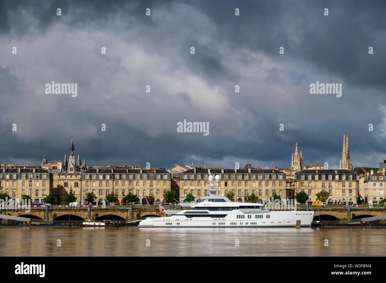 Garonne et le centre historique de Bordeaux, Gironde. Région Aquitaine. France Europe Banque D'Images