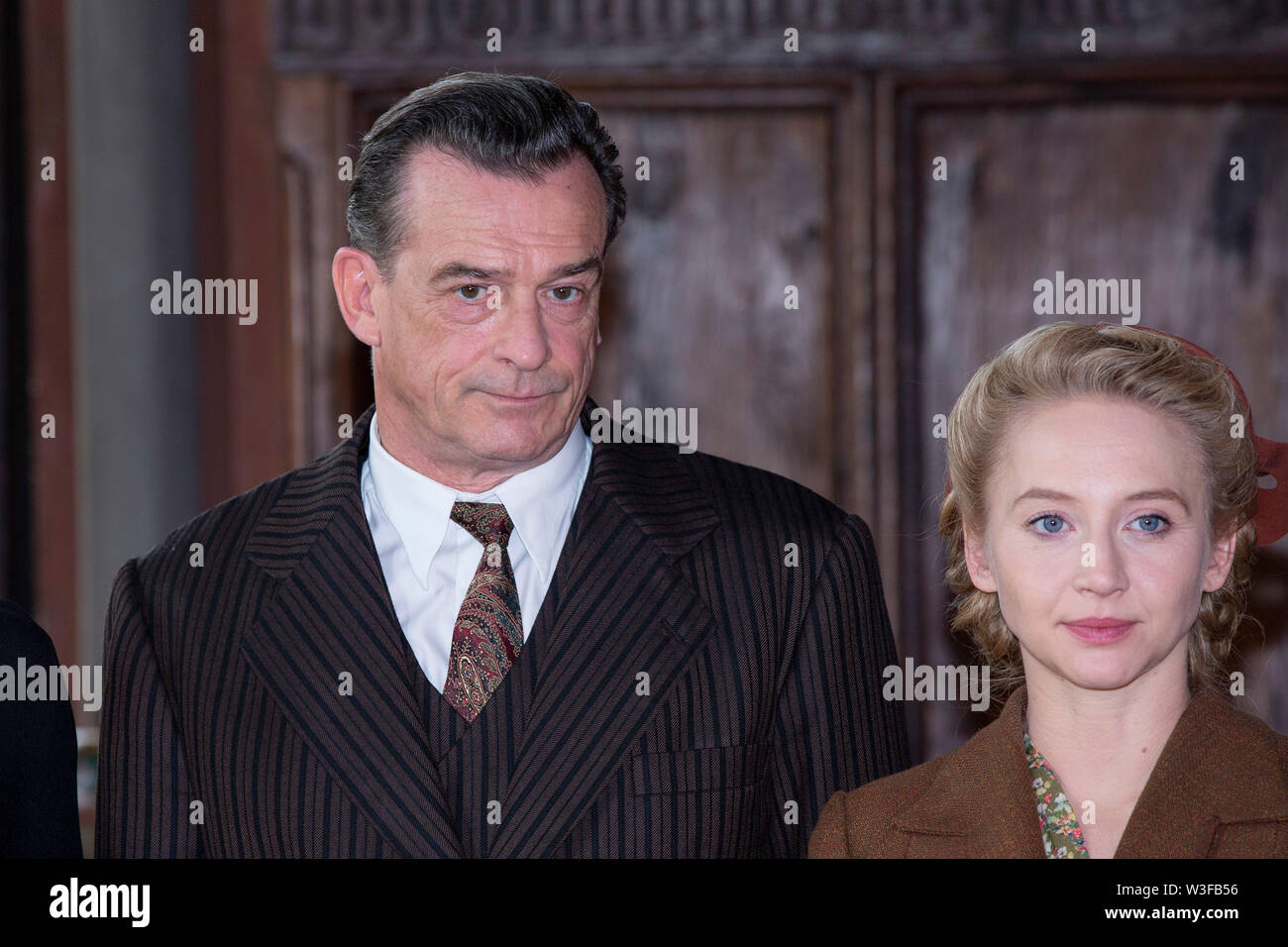 Thomas Sarbacher, Anna Maria Mühe beim Fototermin me suis von "Unsere wunderbaren Jahre" auf Schloss Burg. Solingen, 03.07.2019 Banque D'Images