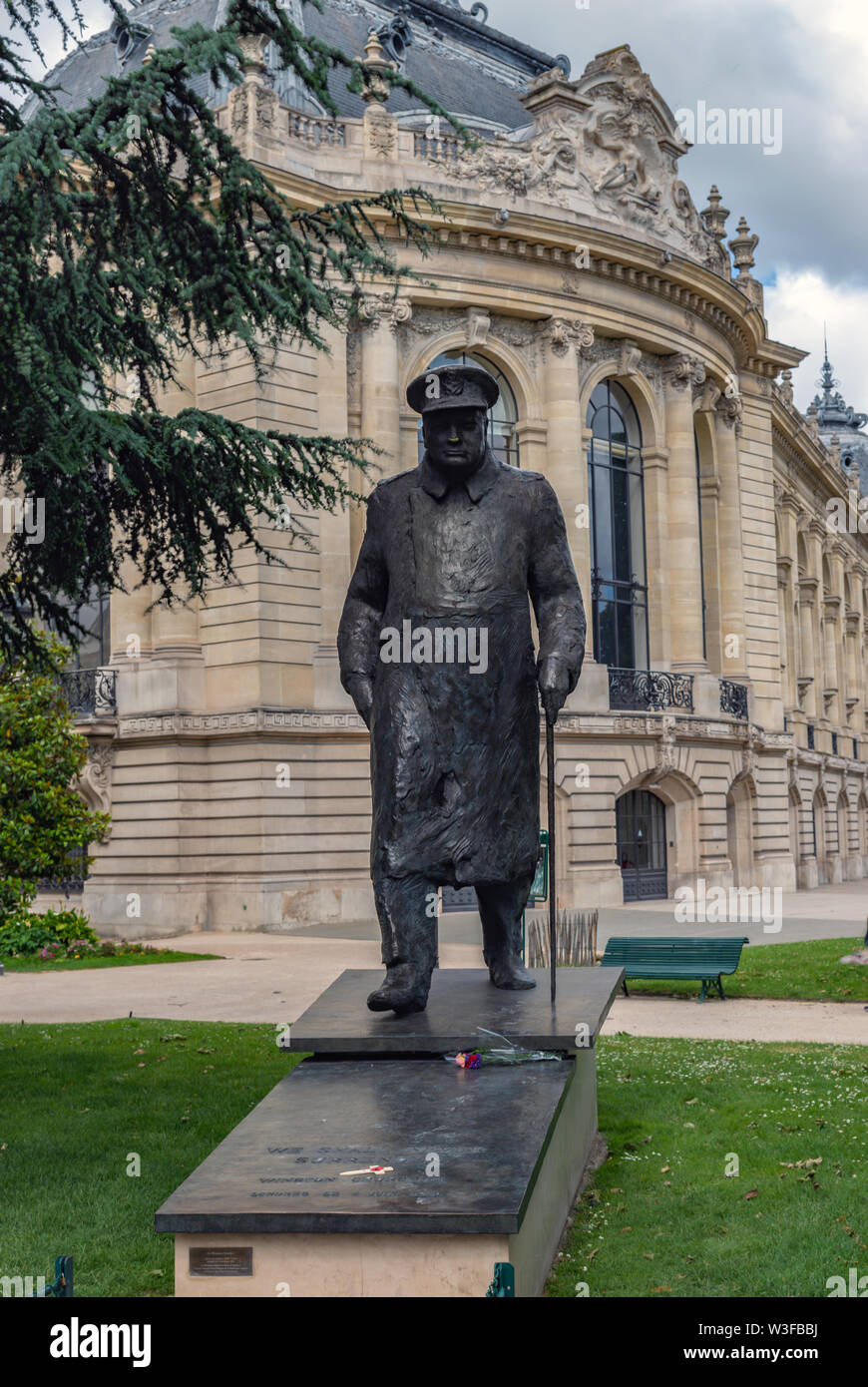 Winston Churchill Statue près de Petit Palais à Paris Banque D'Images