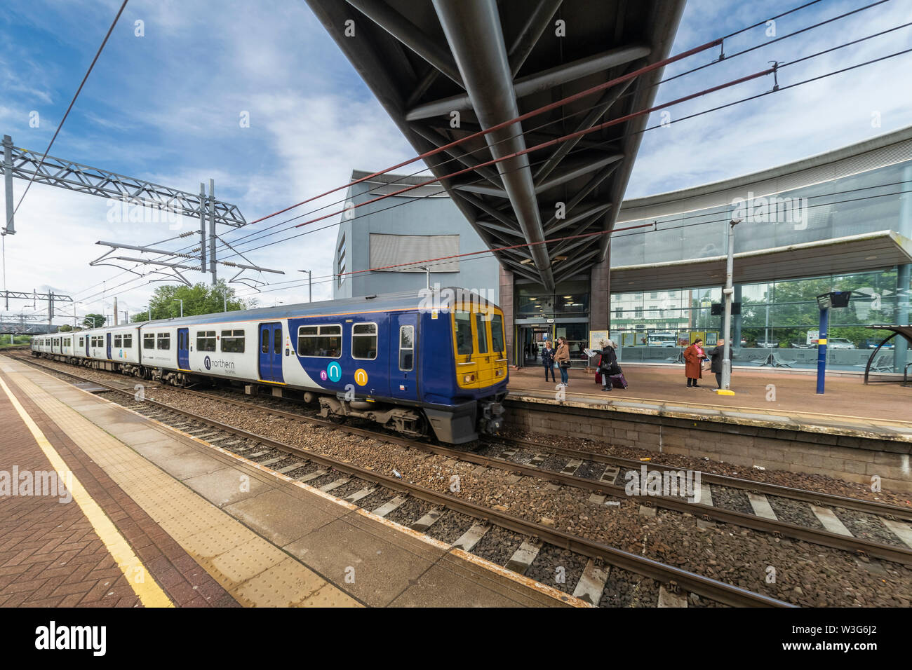 Métro Merseyrail est partiellement un réseau de trains de banlieue et de la société d'exploitation servant de Liverpool et de la région environnante de la ville de Liverpool Banque D'Images