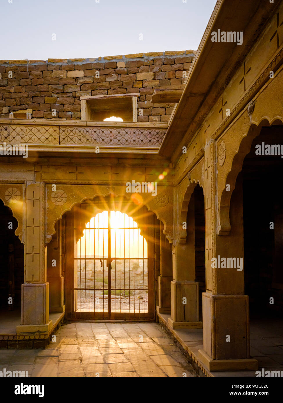 JAISALMER, INDE - circa 2018 Novembre : Voir Khabha Fort, à l'extérieur de la ville de Jaisalmer. Jaisalmer est également appelé 'la Ville d'or, et il est situé dans la région de Raja Banque D'Images