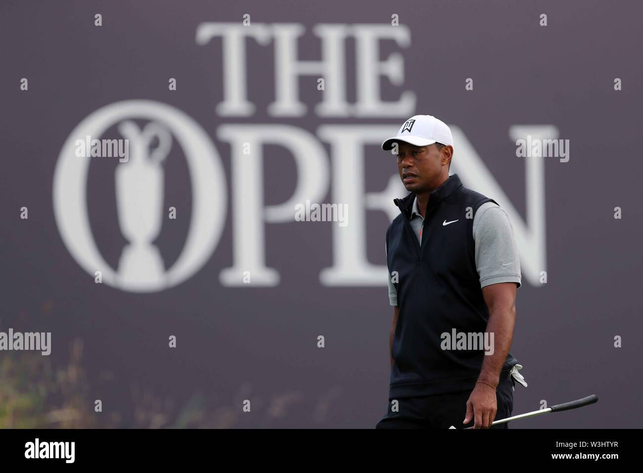 USA's Tiger Woods sur le 18ème green au cours de l'aperçu la troisième journée de l'Open Championship 2019 au Club de golf Royal Portrush. Banque D'Images