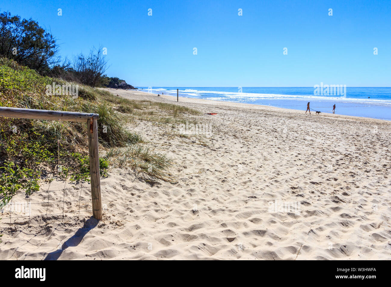 Mermaid Beach sur une journée d'été, Burleigh, Gold Coast, Queensland, Australie Banque D'Images