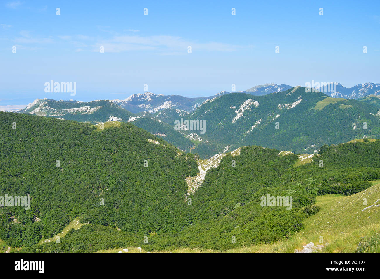 Velebit du sud panorama photographié près de haut de Visočica peak, Croatie Banque D'Images