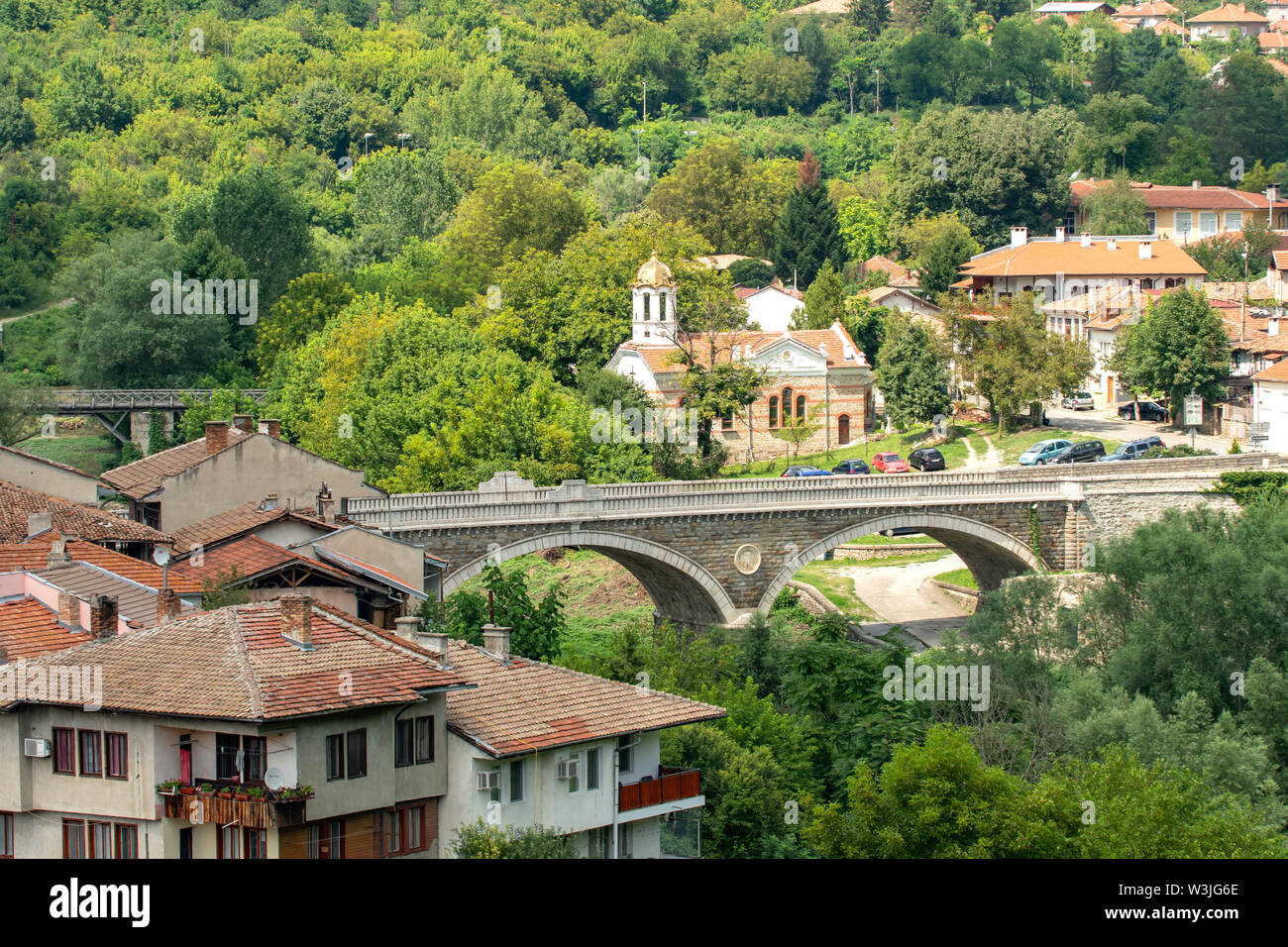 Vladishki Pont et Église de l'Assomption, Veliko Tarnovo, Bulgarie Banque D'Images