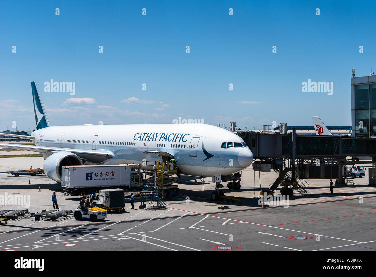 Beijing, Chine - Juillet 2019 : Cathay Pacific avion a atterri à l'aéroport de Pékin. Cathay Pacific est la compagnie nationale de Hong Kong. Banque D'Images