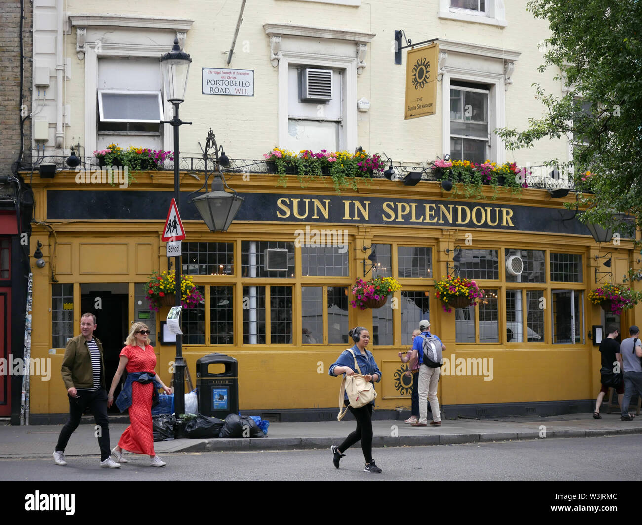 Soleil d'coin pub Portobello Road et de Pembridge Road, Notting Hill, Londres, Royaume-Uni Banque D'Images