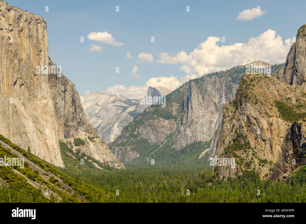 La Vallée Yosemite du Tunnel de vue. Yosemite National Park, California, USA. Banque D'Images