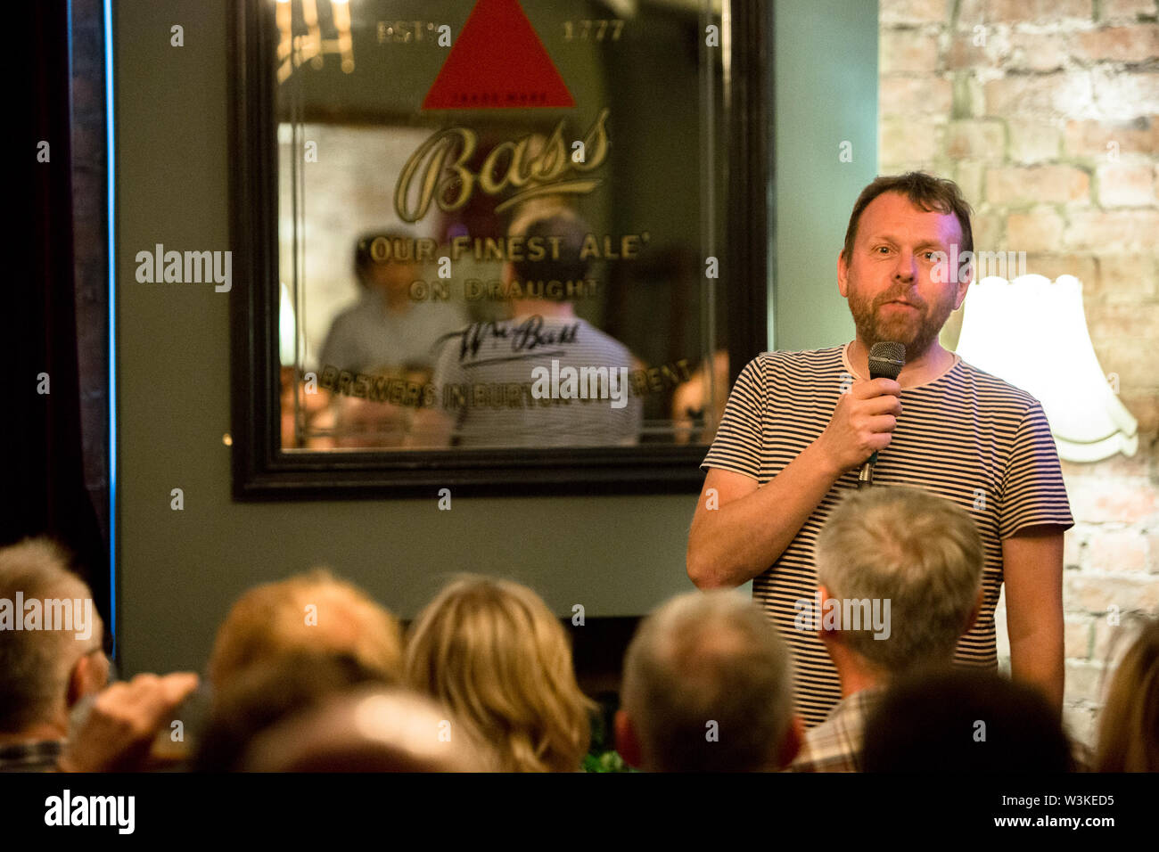 Northampton, Royaume-Uni. Le 13 juillet, 2019. Le comédien Michael Legge effectue son spectacle 'L'Idiot le jour 1 de l'Humour 2019 Festival de l'humour de la Caisse à Northampton. Credit : SOPA/Alamy Images Limited Live News Banque D'Images