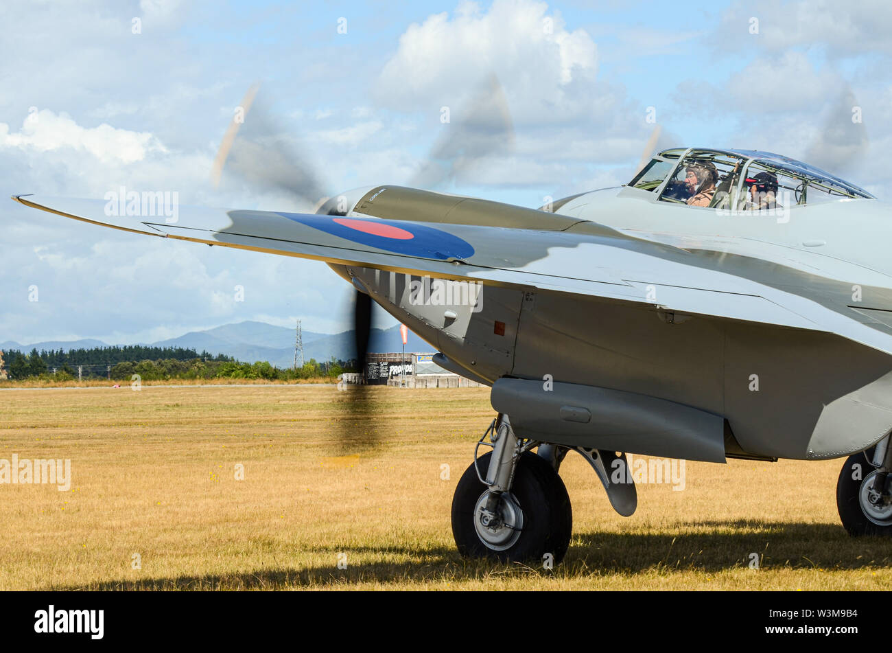 De Havilland DH.98 Mosquito RAF avions de combat multi-rôle qui a servi durant la Seconde Guerre mondiale, roulage en Nouvelle-Zélande. Vol à restauré Banque D'Images